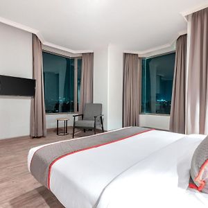 Super Oyo Townhouse 2 Hotel Gunung Sahari
